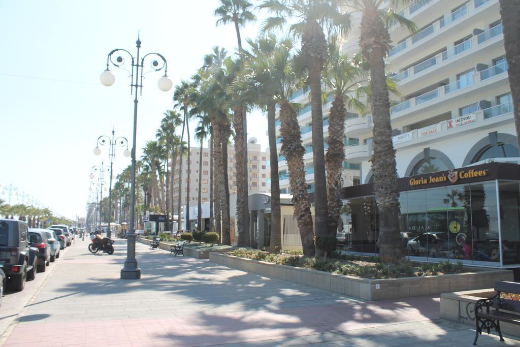 Mama Seaside Apartment Larnaka Exterior foto