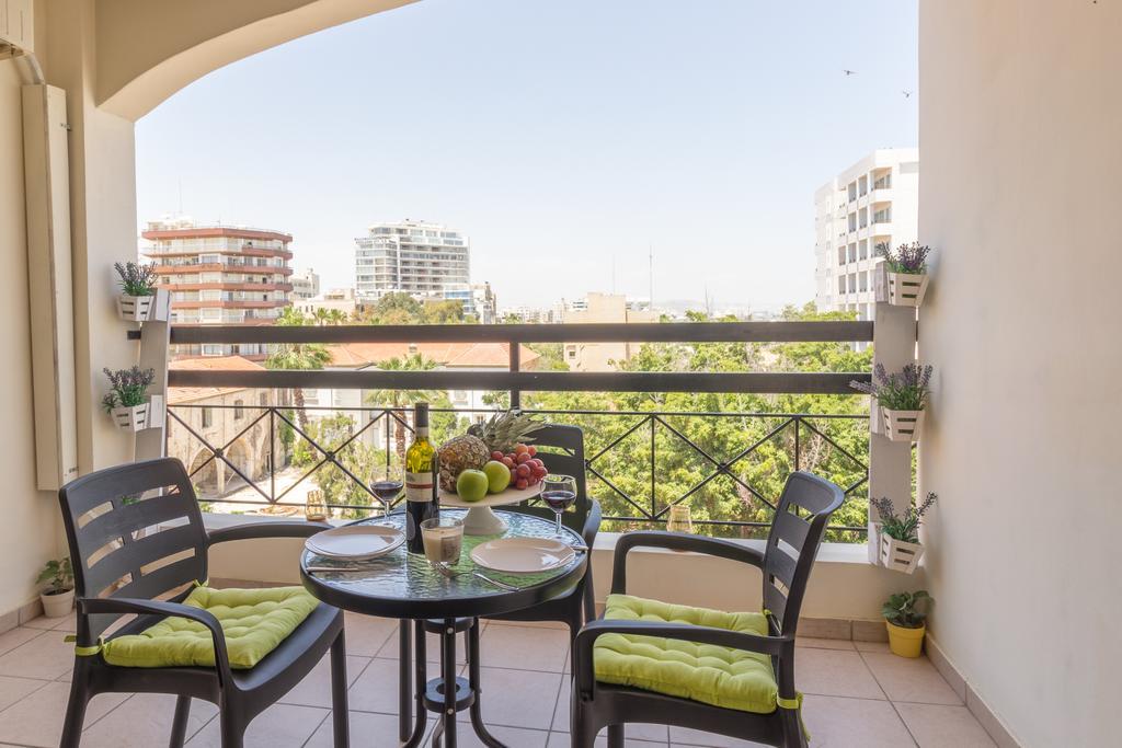 Mama Seaside Apartment Larnaka Exterior foto